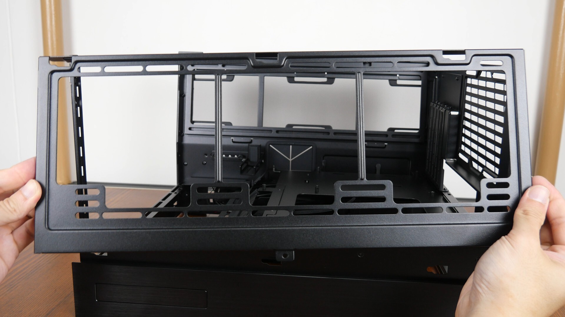 Review Lian Li O11 Dynamic Mini V2 PC Case Review Lian Li O11 Dynamic Mini V2 PC Case